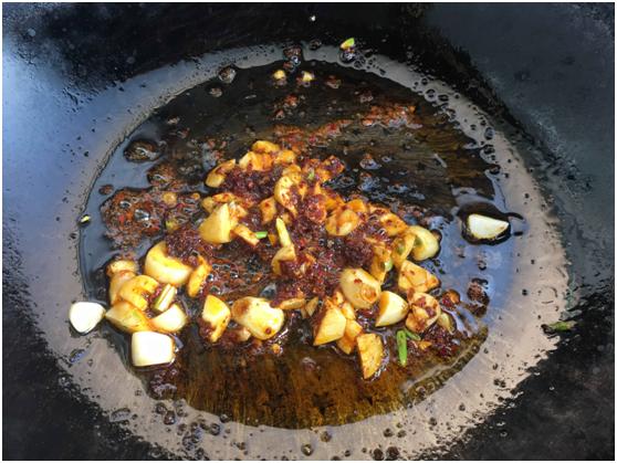 直接加麻酱就错了，麻辣拌麻酱调制方法