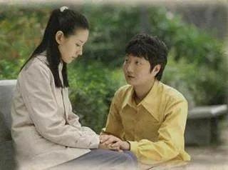 40岁的董洁为何至今嫁不出去，深扒白莲花董洁的黑红成名史