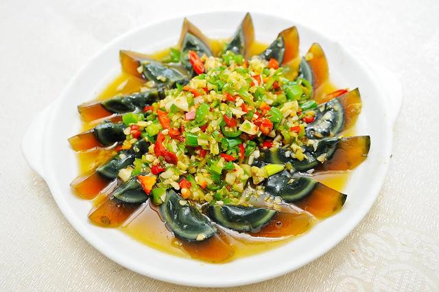 青椒变蛋怎么做，尖椒变蛋怎么做好吃