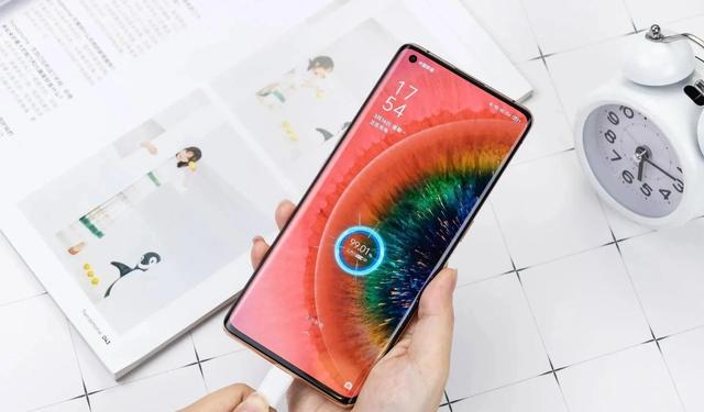 手机充电越来越慢，手机充电越来越慢（手机充电特别慢是什么原因导致的）