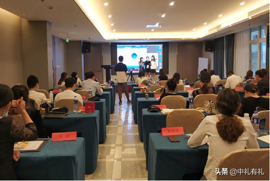年会抽奖1000元奖品 1000元左右奖品实用清单