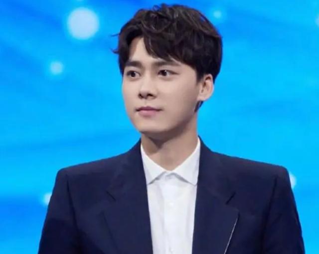 赵丽颖最新作品，赵丽颖领衔主演的影视剧（《与凤行》还没拍完）