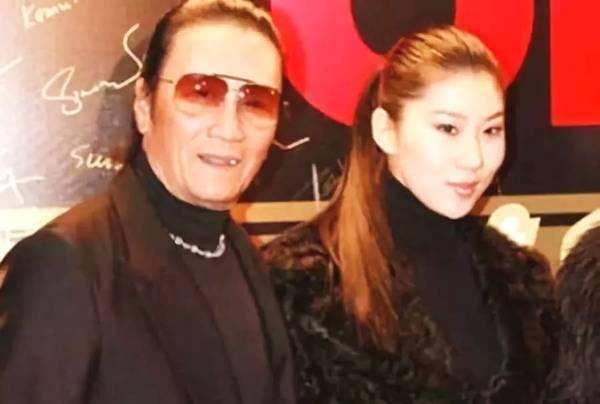 男人如何潇洒面对离婚后的生活，男人在不惑之年离婚后