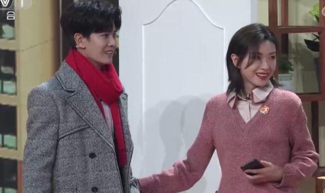 贾玲和岳云鹏的原名，贾玲胖成表情包