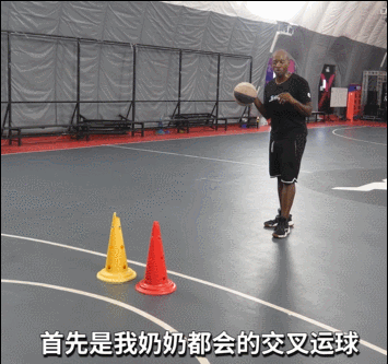 有防守怎么运球过人，3种运球组合过人