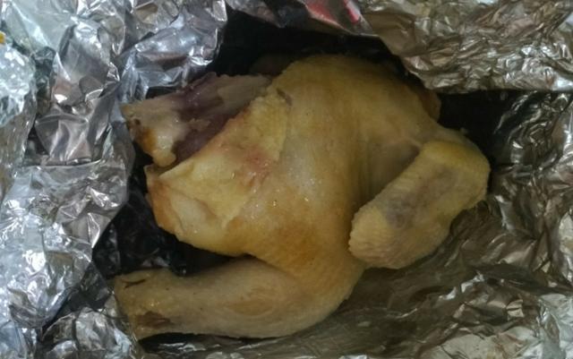 锡纸鸡做法教程，锡纸蒸全鸡厨房小白也能做得像大厨