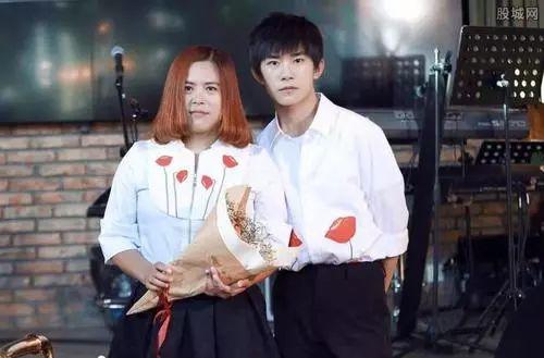 明星与父母合照，杨迪刘诗诗