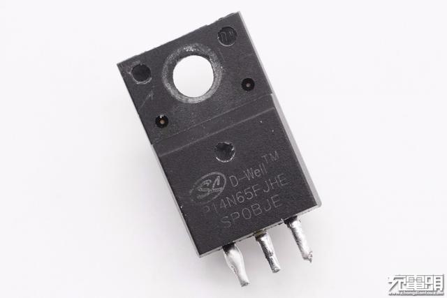 罗永浩谈锤子新机，罗永浩确认锤子新机与其没有关系