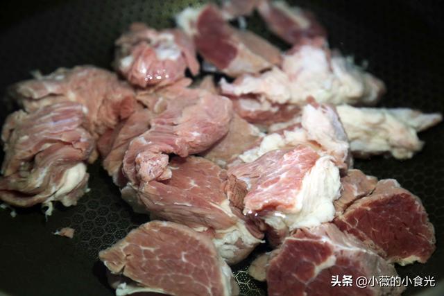 牛肉炖白萝卜做法，醇香鲜甜的牛肉清炖白萝卜（简单的白萝卜炖牛肉怎么做）