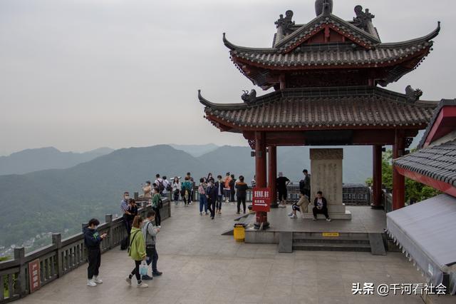 杭州爬北高峰的路径，拥有山、湖、森、寺的杭州名山值得前往