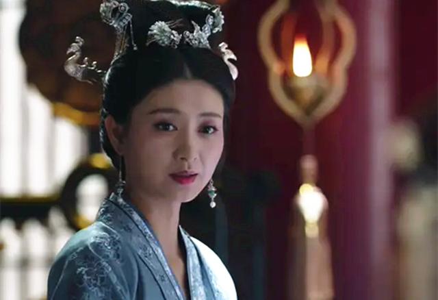 鞠婧祎多少岁了，鞠婧祎家族简历（借吴昕关晓彤科学分析）