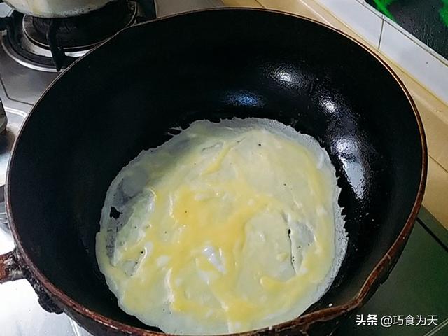 做鸡蛋皮不破还筋道，自制鸡蛋皮怎么做才能变软