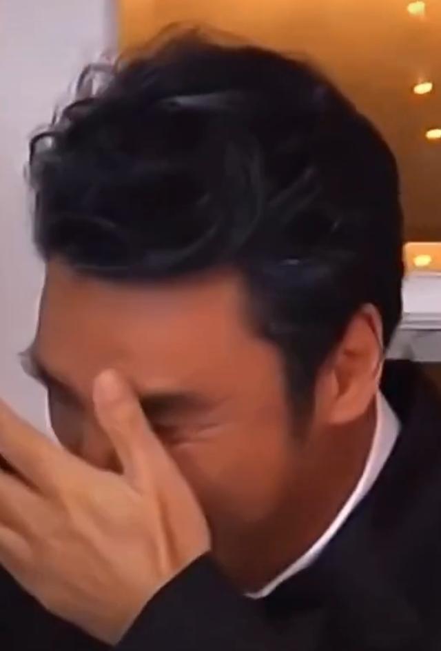 钟镇涛和女儿出嫁，67岁钟镇涛嫁女儿画面曝光