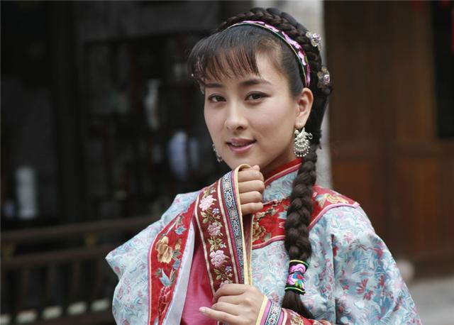 她是湘西女土匪躺在洞里15年，湘西最美女匪首