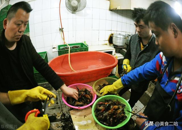 清洗小龙虾的简单正确方法，清洗小龙虾你用对方式了吗