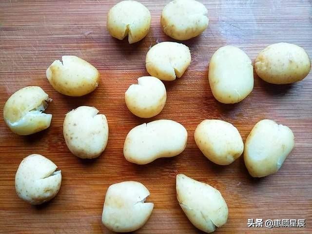 小土豆怎么做好吃，小土豆最正宗的做法