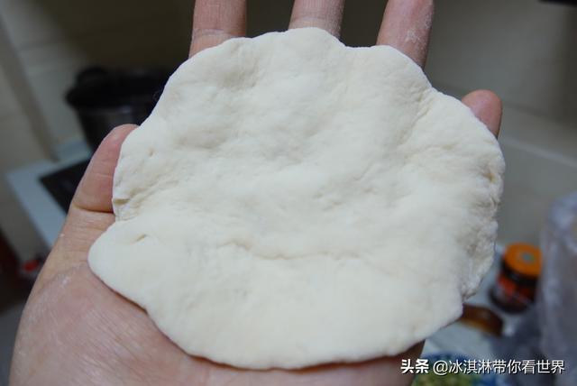 在家怎么做肉包子好吃又简单，自己在家做肉包子