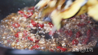 炸茄子简单酥脆好吃不吸油，炸茄子多3步外酥里嫩