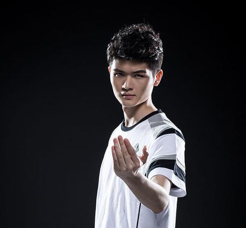 uzi在lpl排名，LPL职业选手前十编号排名