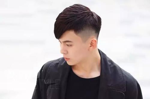 男生短刘海发型，短刘海发型男适合各种脸型