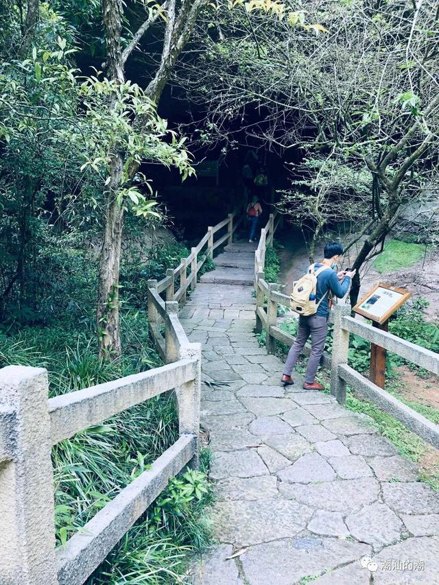 闽北之行武夷山一线天，武夷山旅记（武夷山：我家最窄仅30厘米）