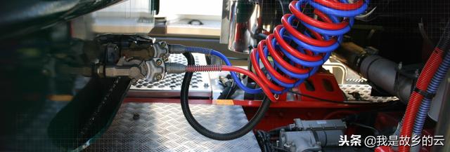 气刹和油刹的区别，货车气刹和油刹区别（为何大货车都钟情于气刹）
