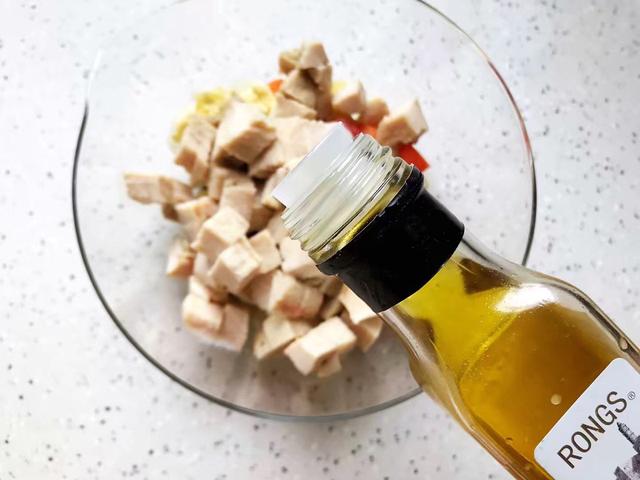 鸡胸肉蔬菜沙拉，蔬菜沙拉鸡胸肉怎么做（#夏日开胃餐#鸡胸肉蔬菜沙拉）