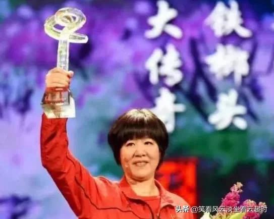女排总教练郎平简介，郎平曾热恋1米96美国博士,96年奥运摘银被求婚,她为女排婉拒