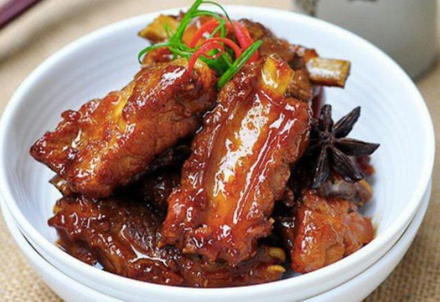 大排和小排的区别，买排骨要分清小排（排骨大排和小排区别）