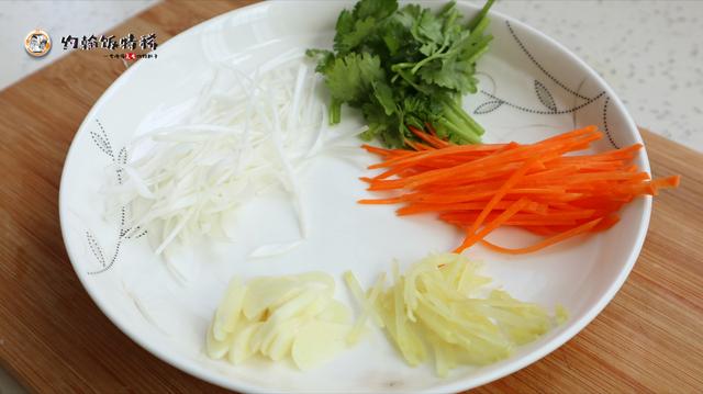 东北正宗锅包肉这个碗汁儿不能少，东北名菜锅包肉