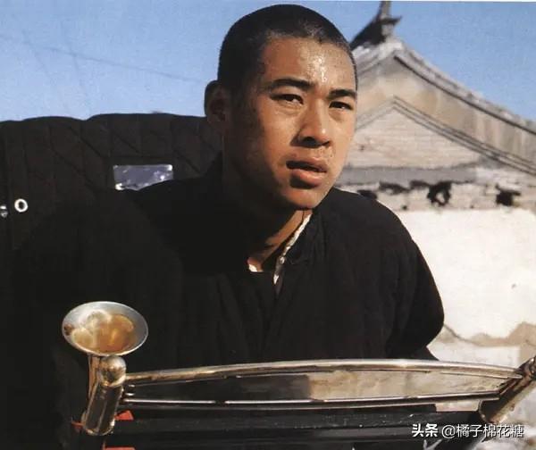 祥子悲惨命运的原因及意义，从有志青年到堕落无为