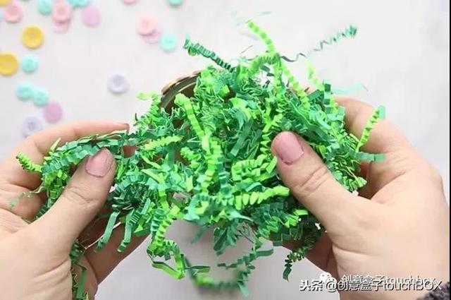 整个鸡蛋托手工制作，随便涂一涂就是孩子爱玩的小手工