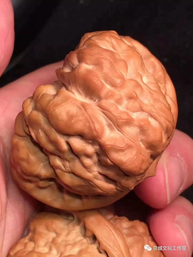 核桃怎么盘玩效果最好，新入手的文玩核桃如何盘玩（要想核桃盘得好）