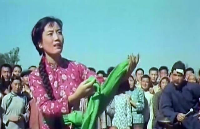 王心刚老电影故事片，张瑞芳主演孙道临朗诵