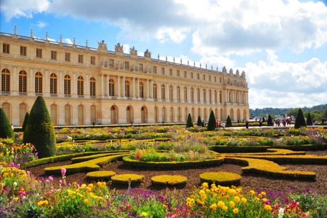 介绍法式宫殿城堡，法国文艺复兴时期最雄伟的城堡