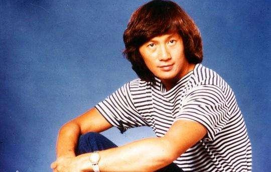 许冠杰支持张国荣还是谭咏麟，70岁许冠杰与68岁谭咏麟携手再办个唱