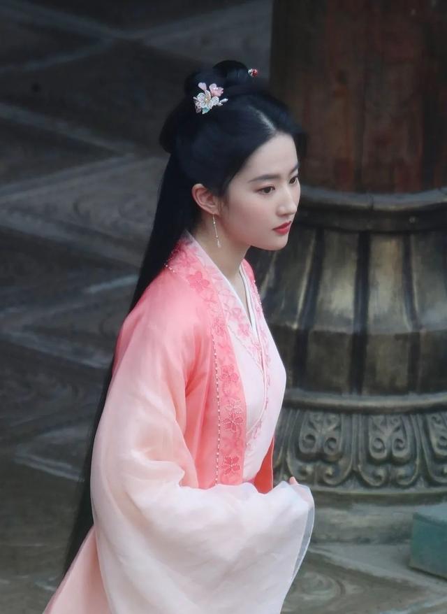 三体什么时候上映，国内版三体什么时候上映（电视剧《三体》1月15日开播）