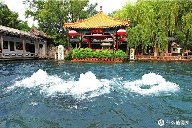 厦门大明湖春节有什么好玩的地方，厦门大明湖畔：水仙绽放贺春来