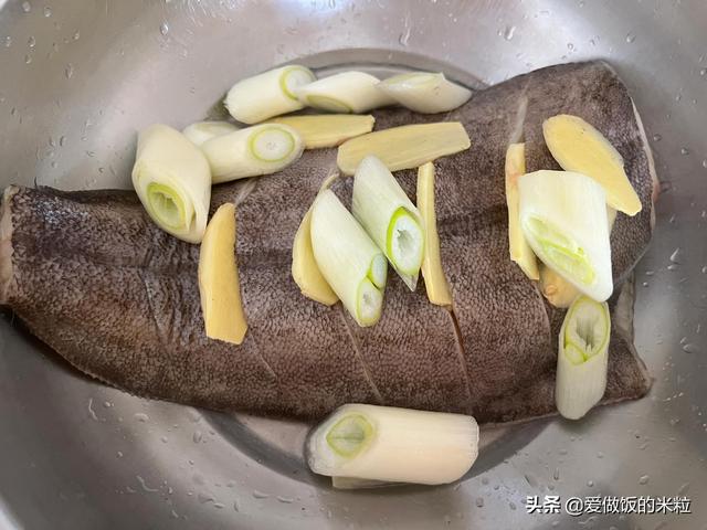 在家做清蒸鲽鱼怎么做，做法简单味道一流