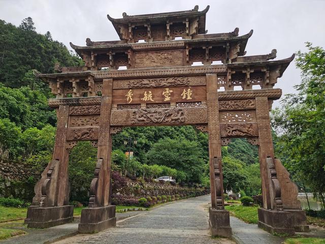 景德镇一日游必去景点，景德镇旅游景点十大排行（江西旅游必去十大景点有哪些）