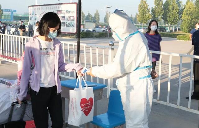 衡水志臻中学和衡水中学哪个更好，衡水泰华中学又把作息时间表默默改了