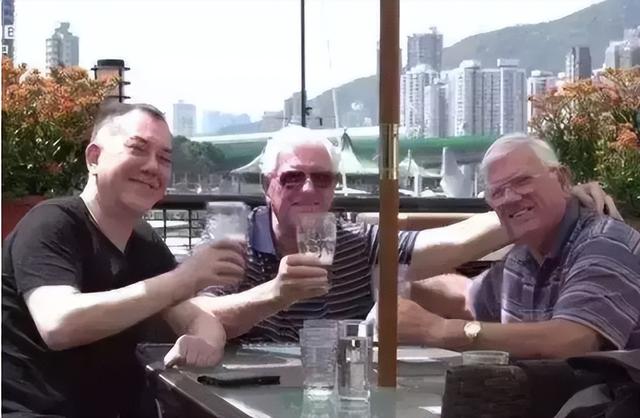 香港演员黄秋生，黄秋生晚年的生活