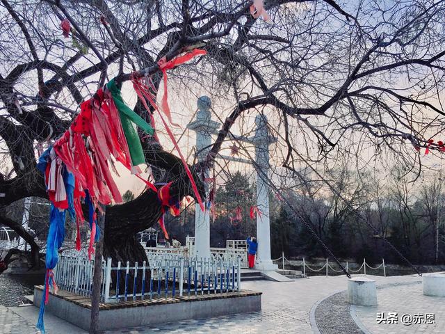 世界上最高的吊桥，据说世界上现存两座百年吊桥