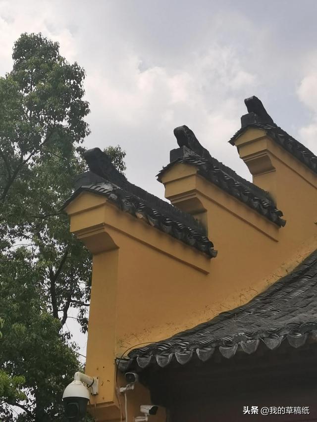 鸡鸣寺在哪个城市，古鸡鸣寺地点（天太热，南京鸡鸣寺的樱花开了）