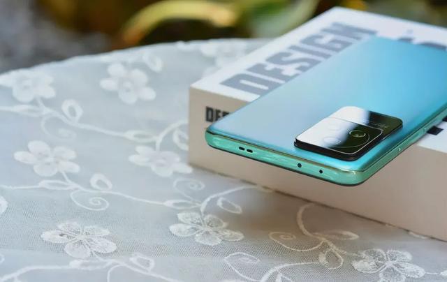 最好的手机是哪一款，推荐几款性价比高质量好的手机（目前这3款手机口碑最好）