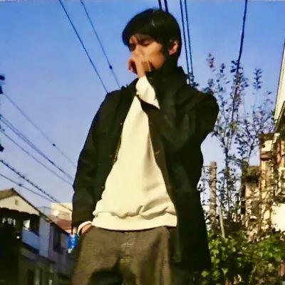 缓缓飘落的枫叶像思念，写给天空的情书周杰伦（枫叶映山红，一川夕阳浓）