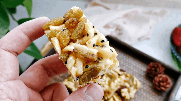 云南十八怪美食，云南最难忘的十道美食（云南十八怪之牛奶做成片片卖）