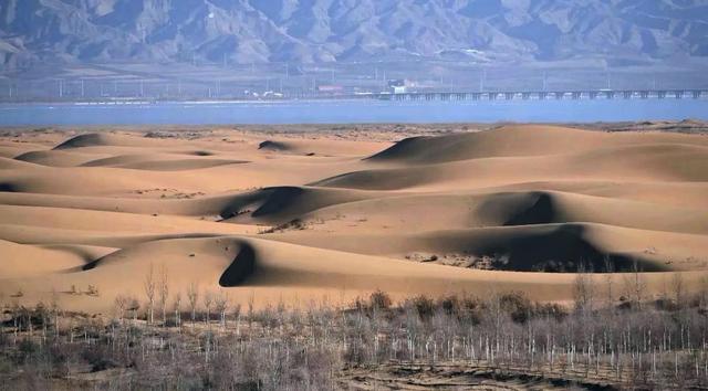 乌兰布和沙漠是我国几大沙漠之一，中国八大沙漠之一乌兰布和治理背后隐忧