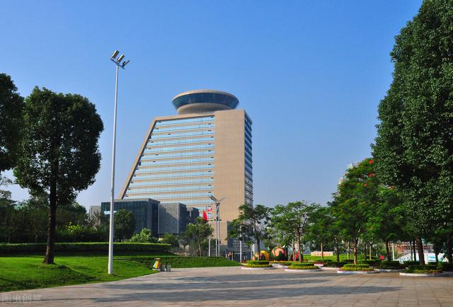 光明新区属于深圳的西部还是东部，会是深圳的未来吗