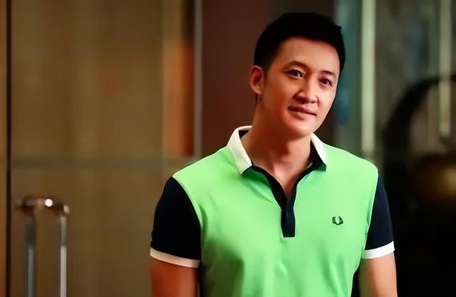 王阳26岁出道40岁娶了高斯才开始火起来，王阳身高有一米八吗